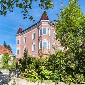Apartment Innsbruckhomes At Botanic Garden, Innsbruck
